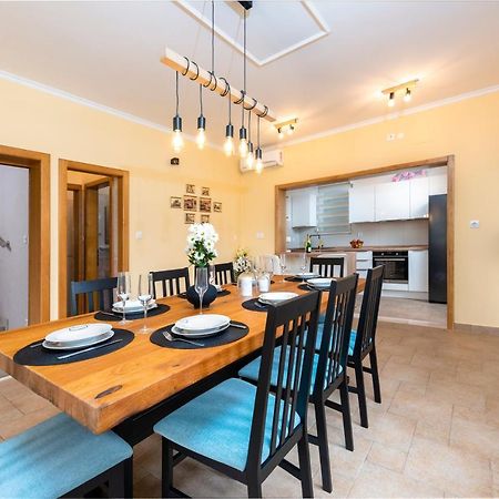 Vila Vergatum-Privacy,Gym,Billiards,Table Tennis Donji Brgat Buitenkant foto