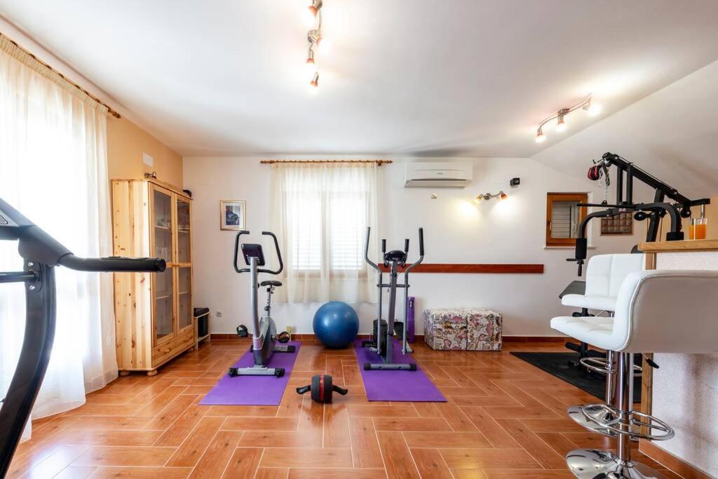 Vila Vergatum-Privacy,Gym,Billiards,Table Tennis Donji Brgat Buitenkant foto