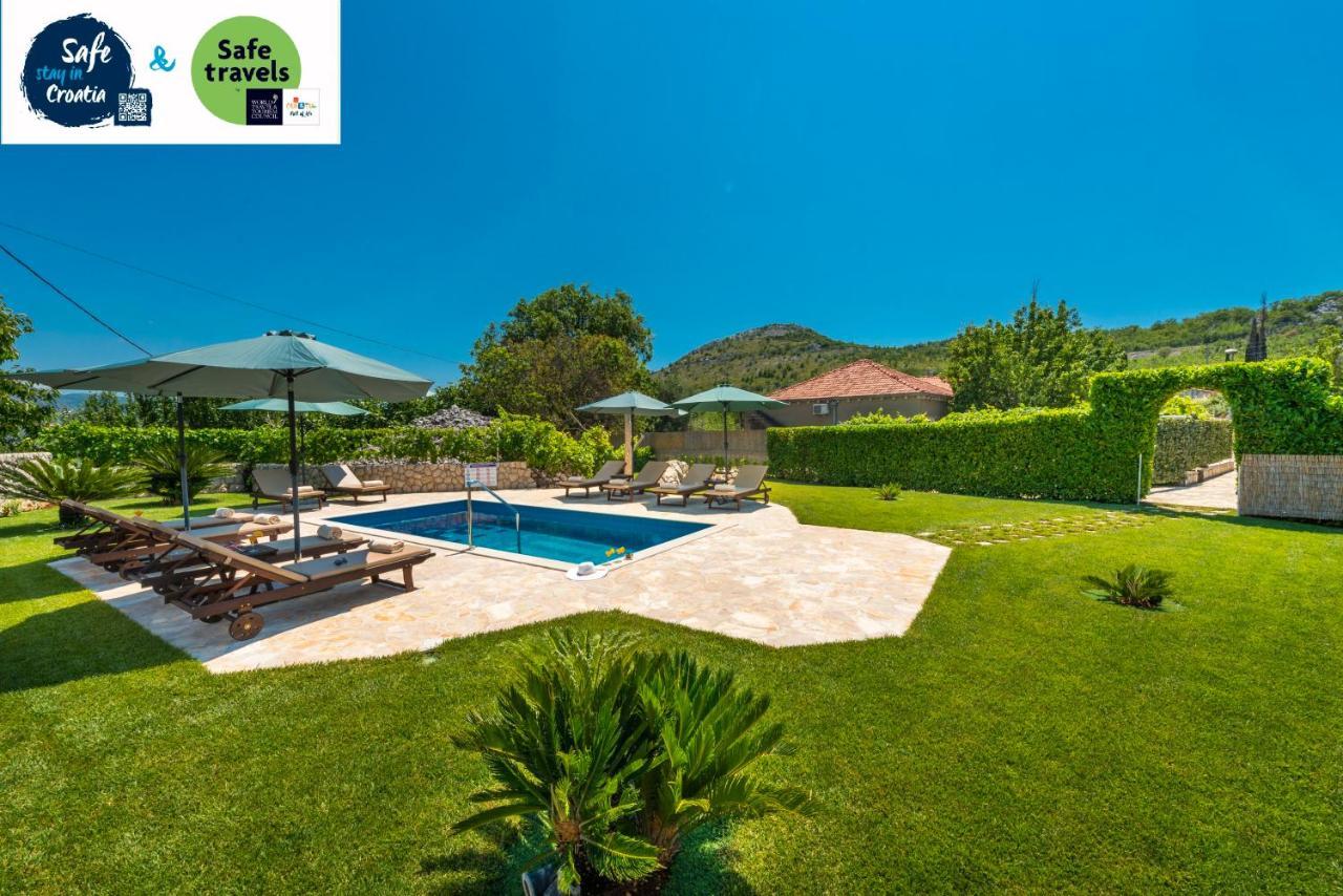 Vila Vergatum-Privacy,Gym,Billiards,Table Tennis Donji Brgat Buitenkant foto