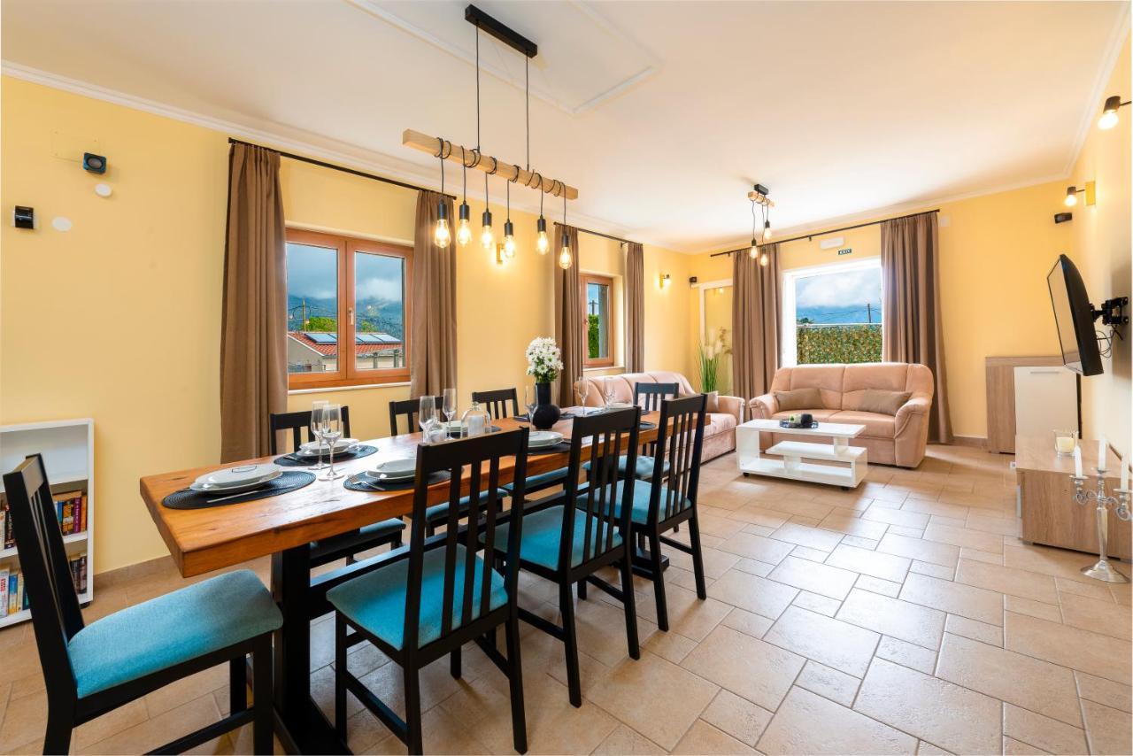 Vila Vergatum-Privacy,Gym,Billiards,Table Tennis Donji Brgat Buitenkant foto